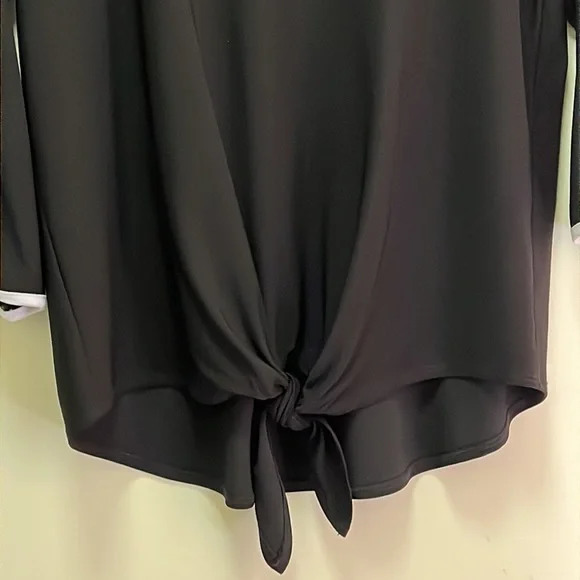 Frank Lyman Design Tie Front Top Size 6 - Picture 3 of 7